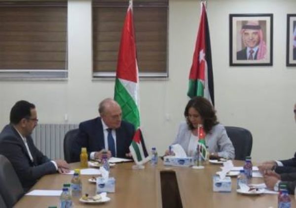 مذكرة تفاهم فلسطينية- أردنية لتوفير احتياجات السوق الفلسطينية من المشتقات النفطية