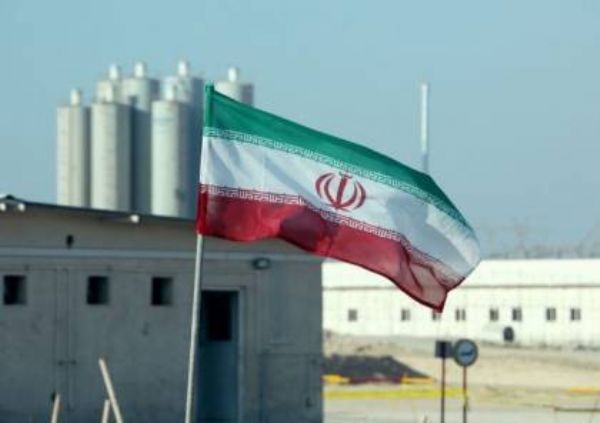 كوهين: إيران ما زالت بعيدة عن تصنيع قنبلة نووية