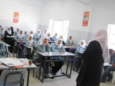 فتاة فلسطينية تترشح في مشروع التوعية الانتخابية رغم صعوبة السمع والنطق لديها